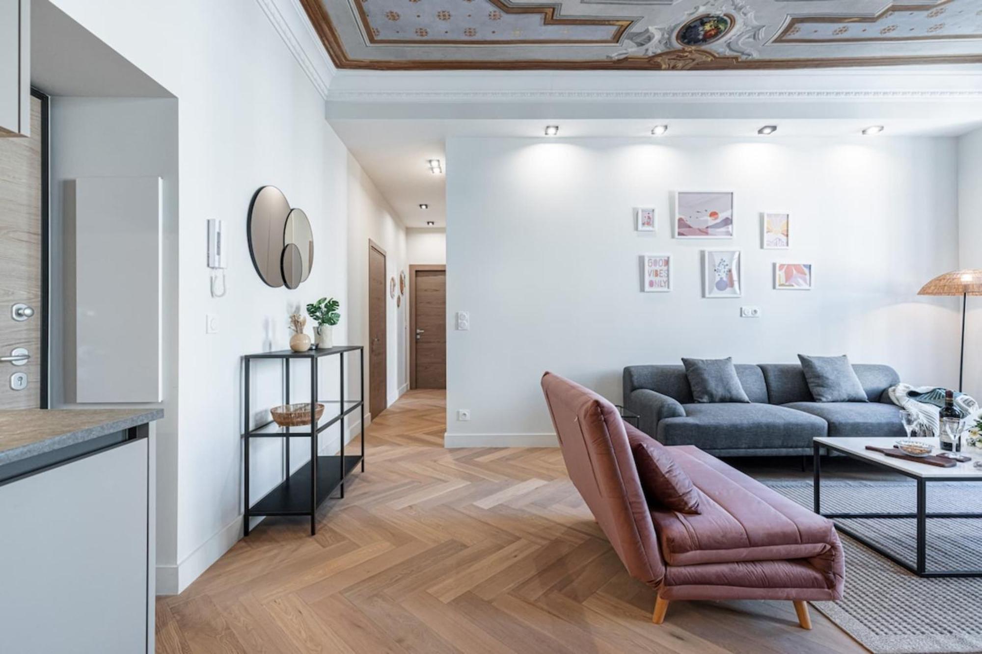 Philibert - Traditional Apart With Historical Fresco Nice Exteriör bild